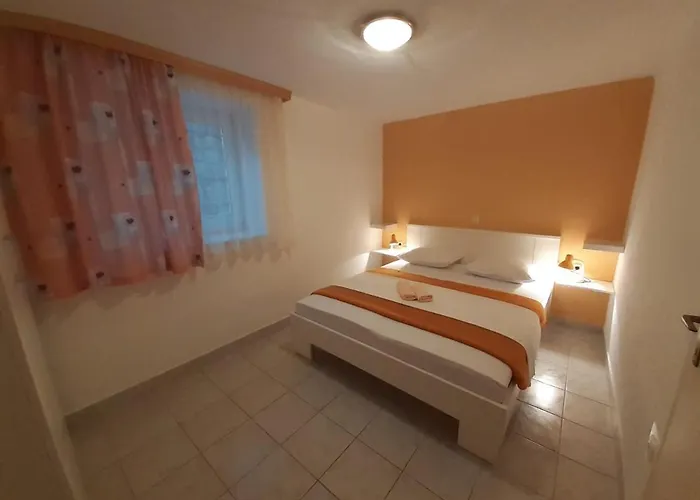 With Parking Space Gradac, Makarska - 11332 * グラダツ