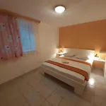 With Parking Space Gradac, Makarska - 11332 * Gradac (Split-Dalmatia)