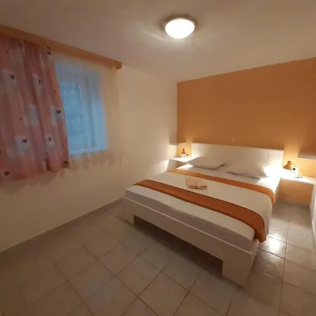With Parking Space Gradac, Makarska - 11332 * Gradac (Split-Dalmatia)