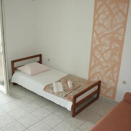 With Parking Space Gradac, Makarska - 11332 * Gradac (Split-Dalmatia)
